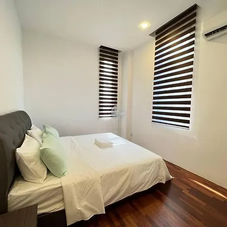 Jk Cozyhome 02 8Pax 100Mbps 2Carparks Kuching Exterior photo