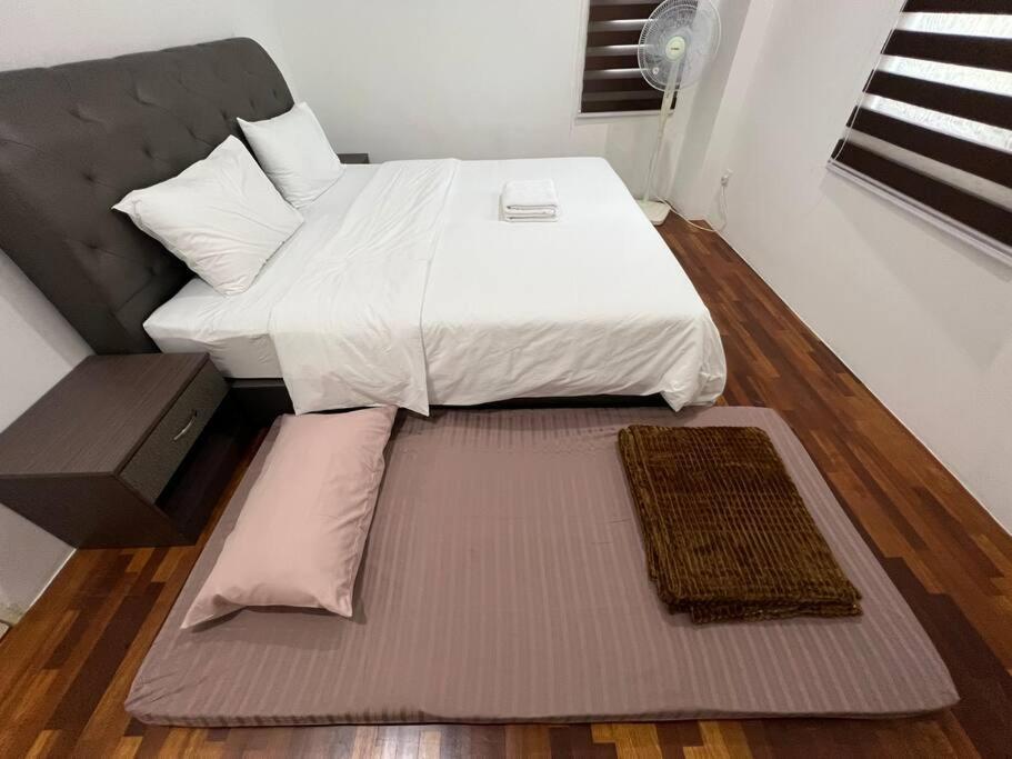 Jk Cozyhome 02 8pax 100mbps 2carparks * Kuching