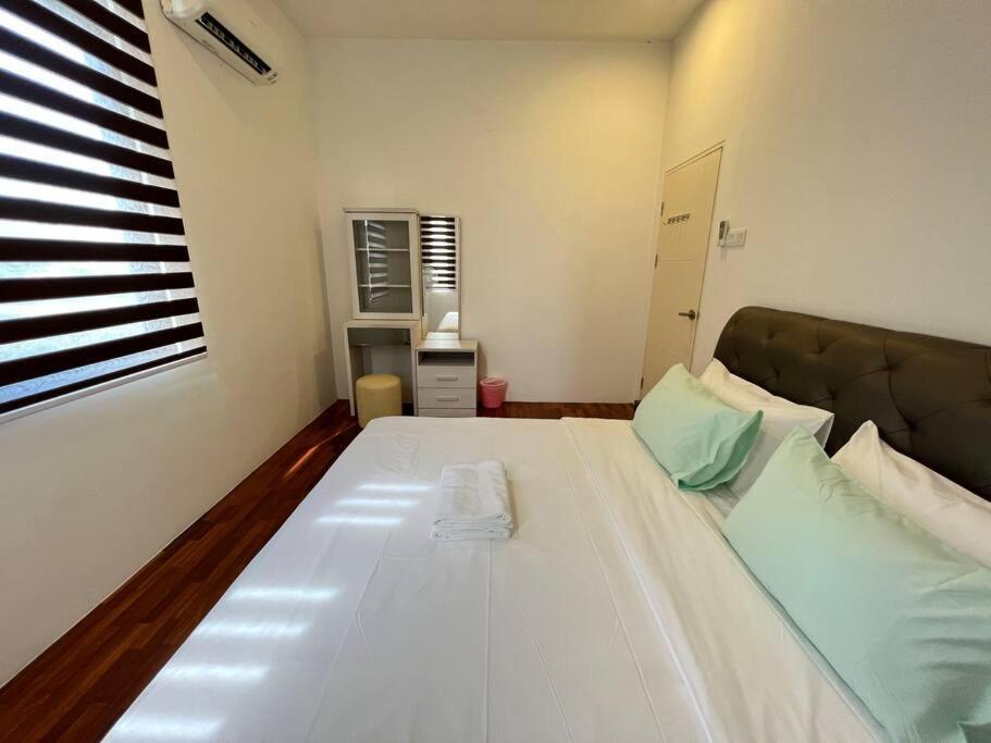 Jk Cozyhome 02 8pax 100mbps 2carparks