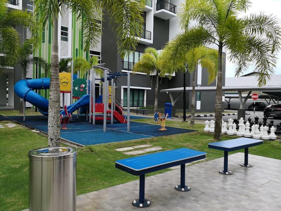 Apartment Jk Cozyhome 02 8pax 100mbps 2carparks Kuching